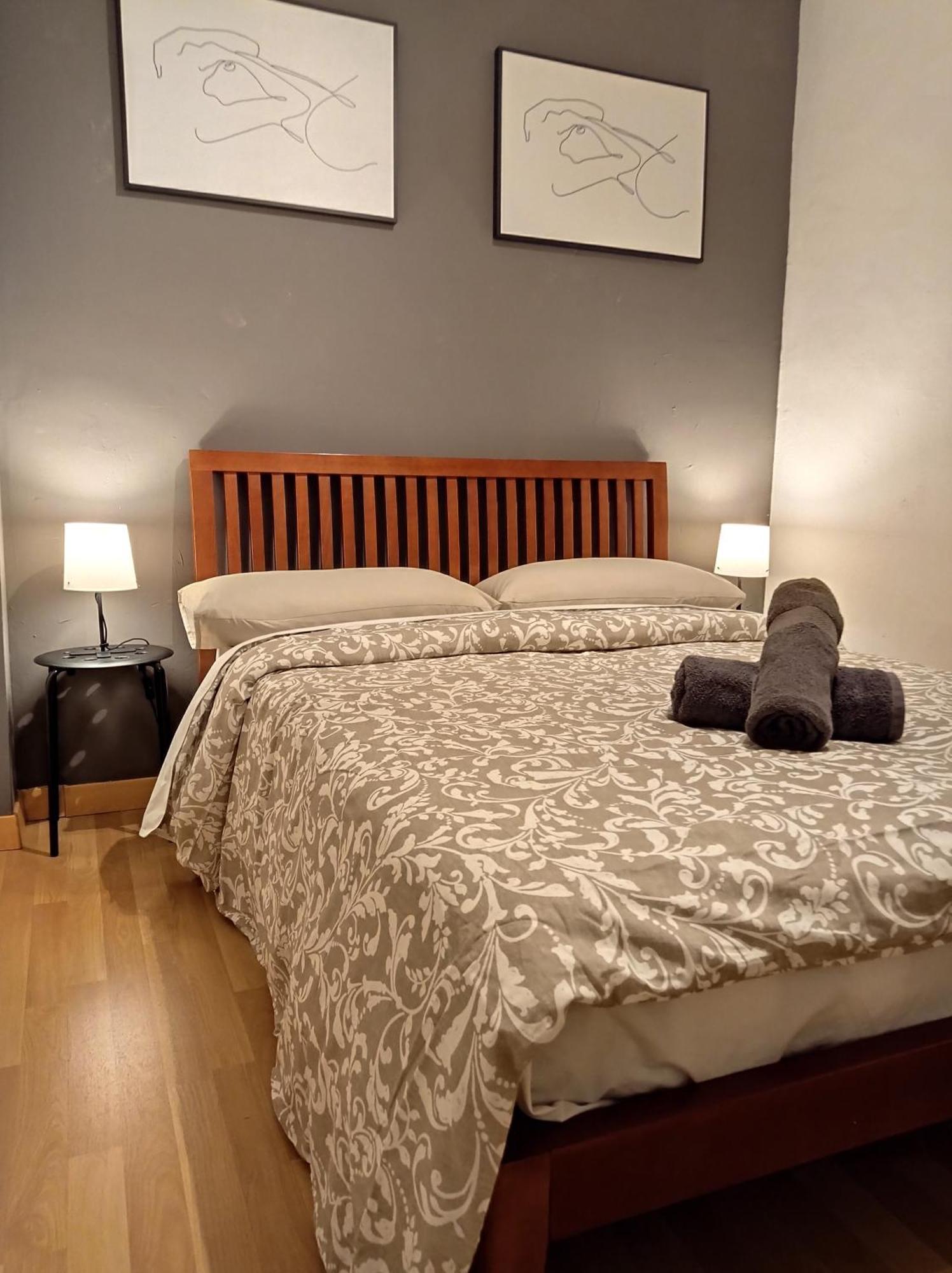Gasthuis Private Doble & Single In The Center Metro L5 & L1 Mallorca Street Barcelona